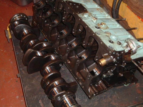 01GM40_I.jpg